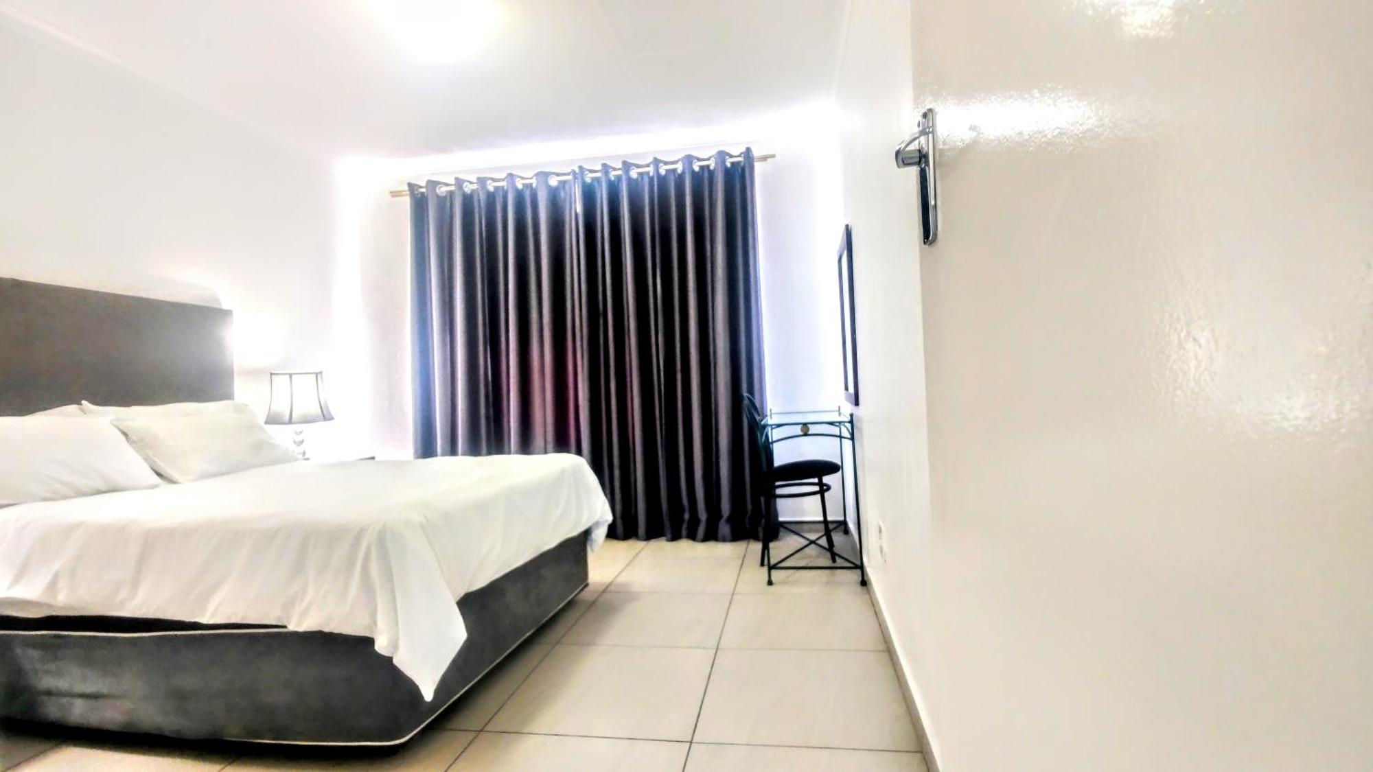 Palmar Hotel โจฮันเนสเบิร์ก ภายนอก รูปภาพ