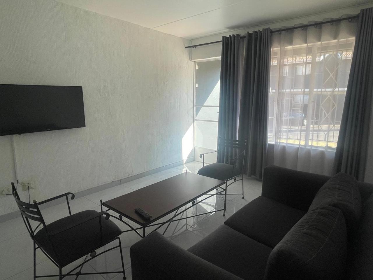 Palmar Hotel โจฮันเนสเบิร์ก ภายนอก รูปภาพ